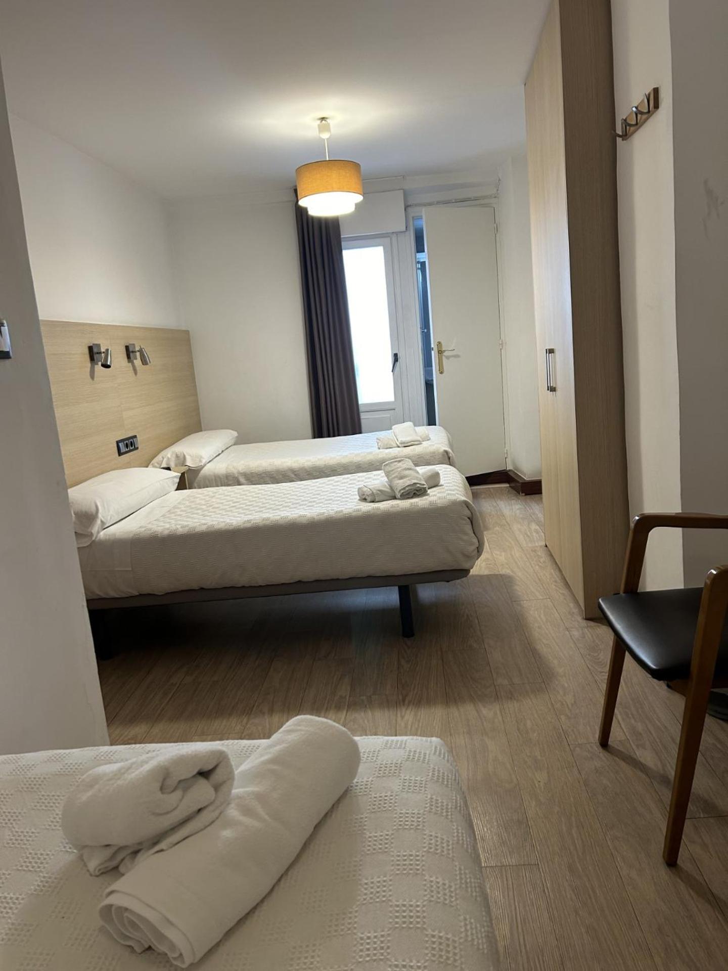 Hotel Casa Otano Pamplona Exterior foto